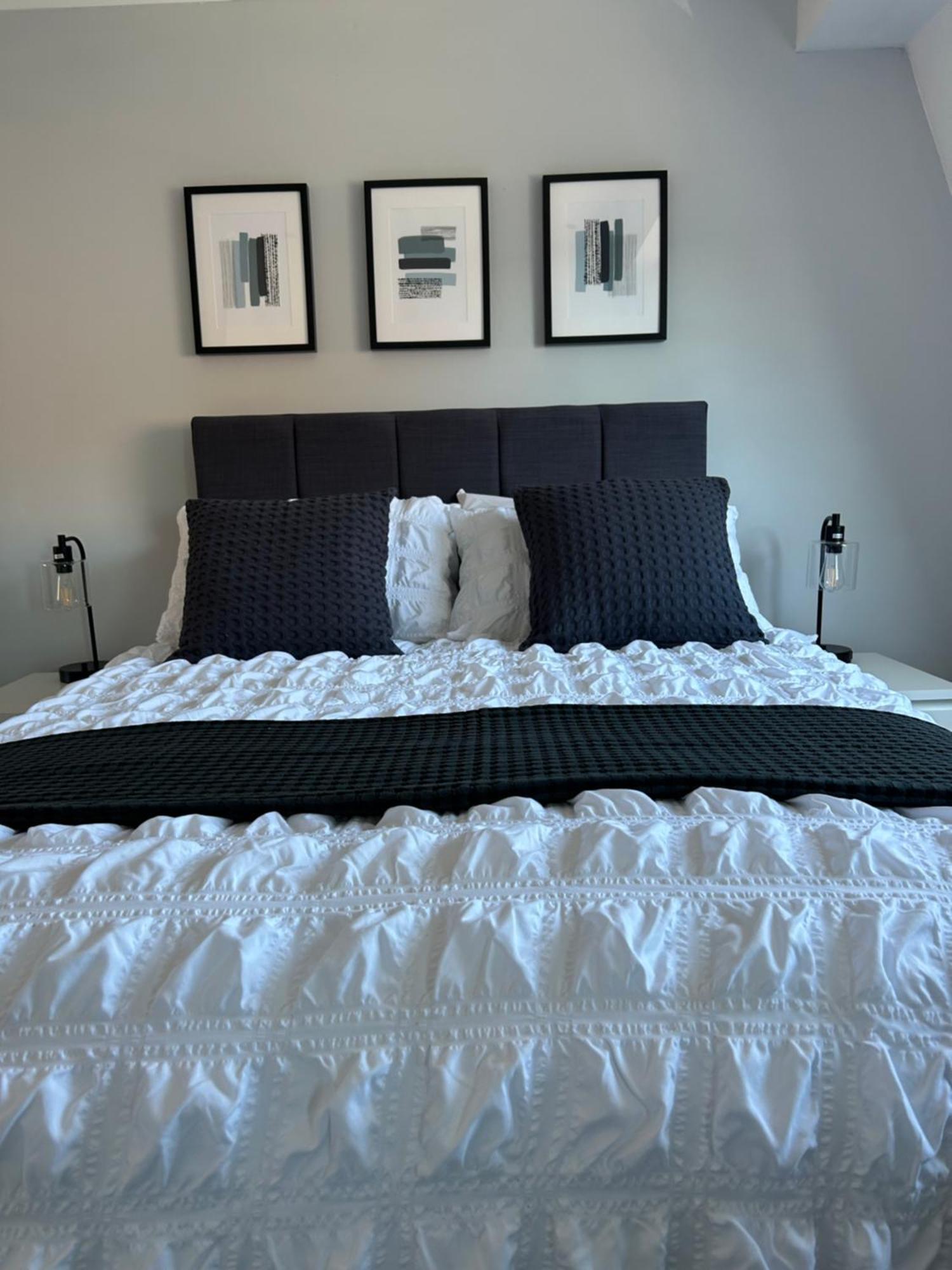 3 Bedroom - 2 Bathroom Townhouse In Corstorphine Near Murrayfield Stadium - Direct Bus To Edinburgh City Centre In 20 Minutes - Two Private Parking Spaces - Private Sunny Garden - Recently Refurbished Bagian luar foto